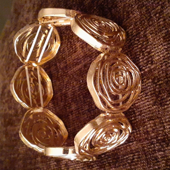 Paparazzi Bracelet - Picture 2 of 2